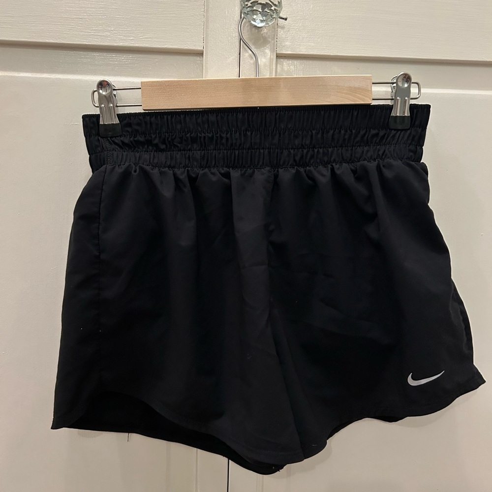 Black Nike shorts